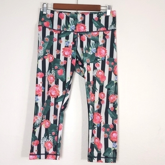 Lululemon Wunder Under Palm Play Crop Full-On Luxtreme Multi Floral Print Size 8 - Picture 1 of 14